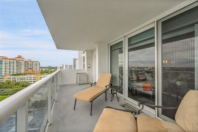 Building Photo - 2841 N Ocean Blvd