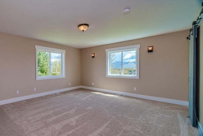 Building Photo - 7140 Buckhorn Ln