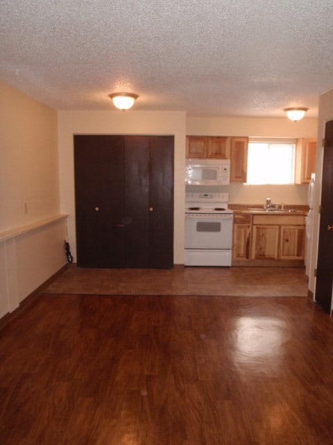 Building Photo - 1031 Charlo St