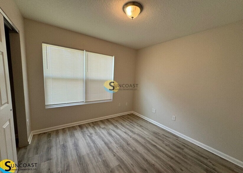 Building Photo - 8138 Ocala Ave