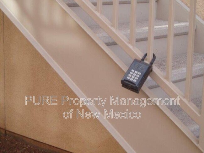 Building Photo - 6800 Vista Del Norte Dr NE