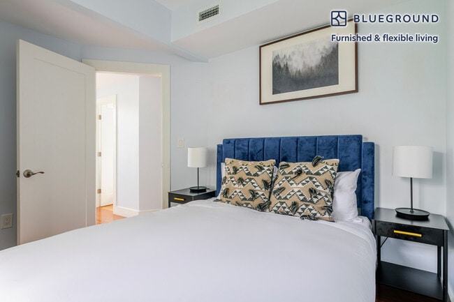 Building Photo - 1008 Winthrop Ave