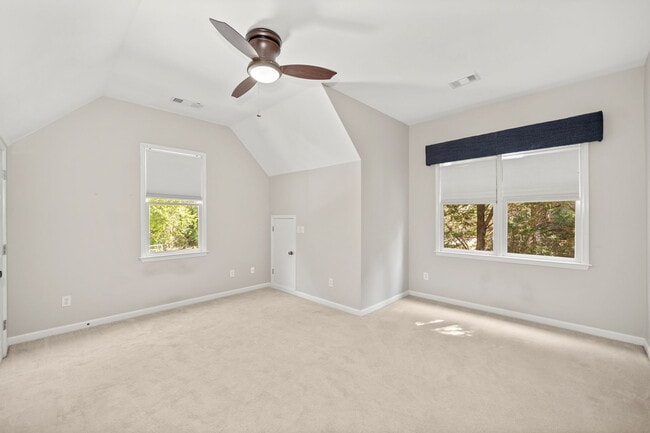 Building Photo - 521 Wooded Mountain Trail