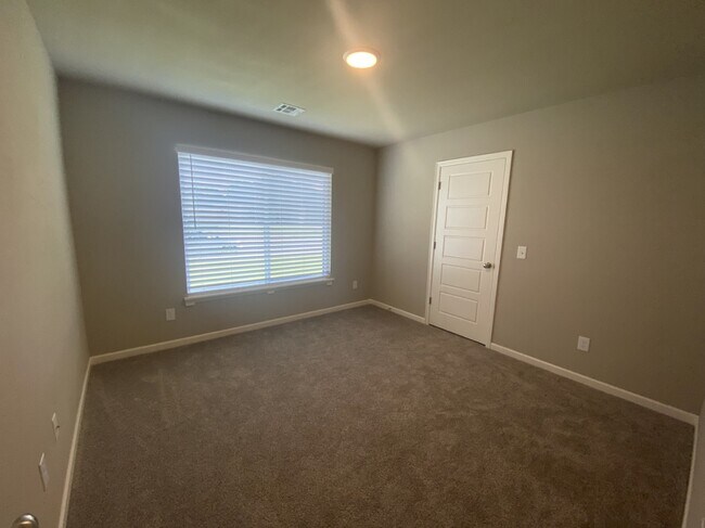 Building Photo - 745 E 139th Pl N