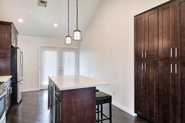 Building Photo - Beautiful 3 Bedroom Sylmar Home