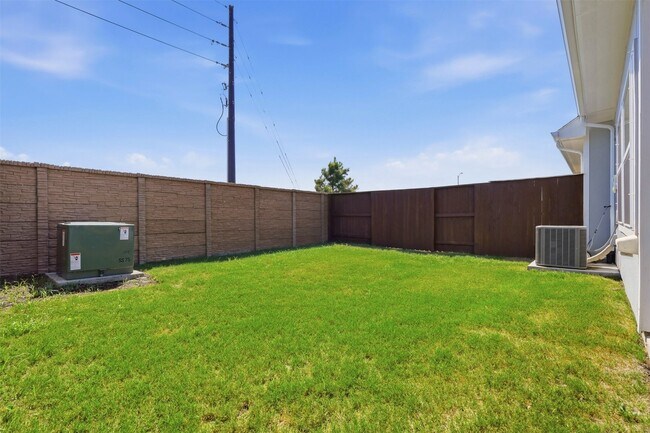 Building Photo - 10035 Crescendo Wy