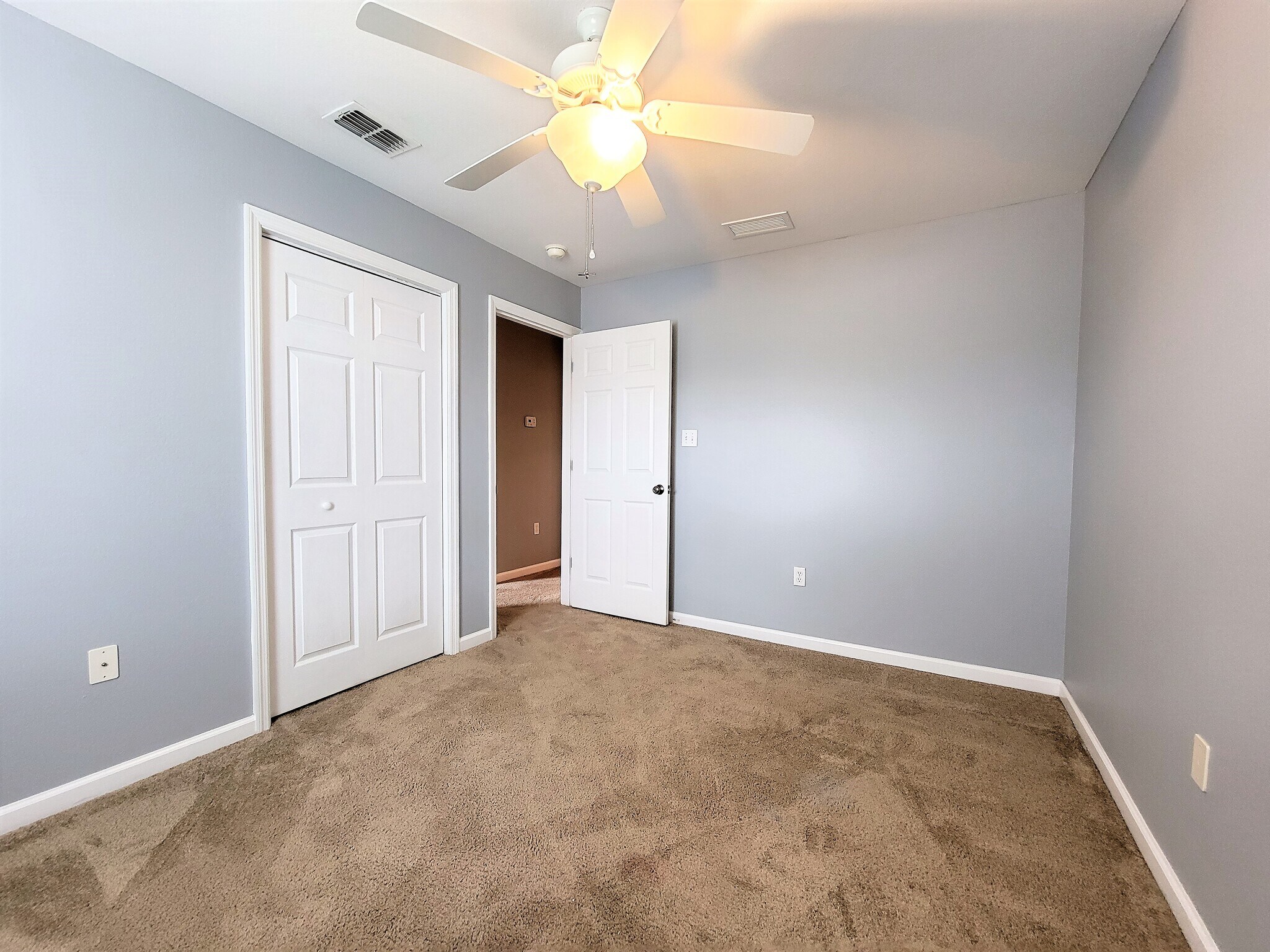 Building Photo - 1659 Quazar Rd