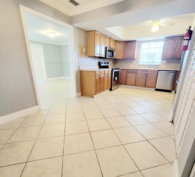 Building Photo - 2021 NW 64th Ave