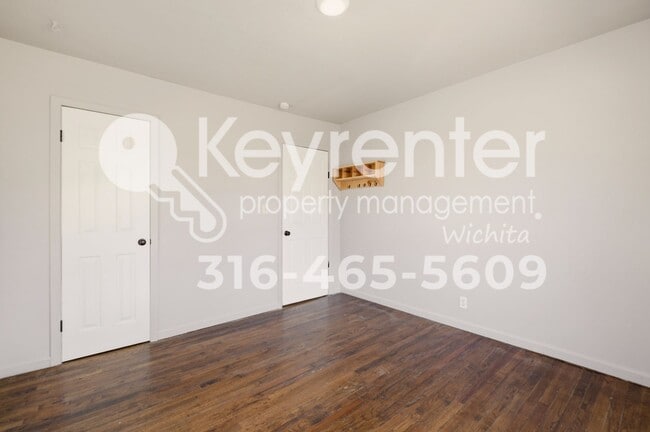 Building Photo - 2322 S Emporia St