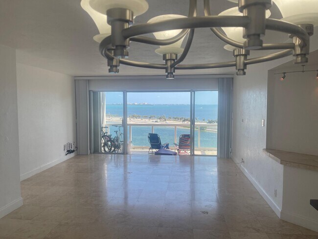 Building Photo - 2451 Brickell Ave