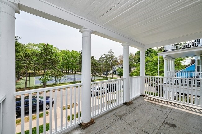 Building Photo - 1873 Hyde Park Ave