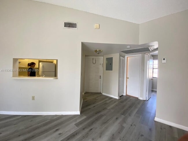 Building Photo - 1149 Independence Trail