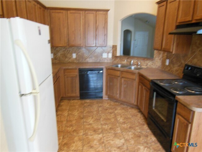 Building Photo - 455 Roadrunner Ave