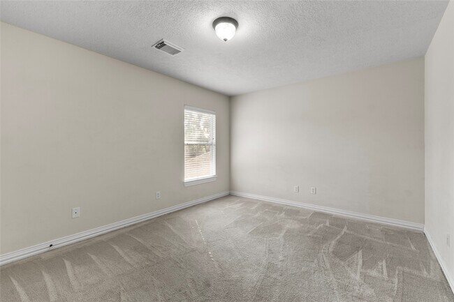 Building Photo - 11130 Fairway Dr