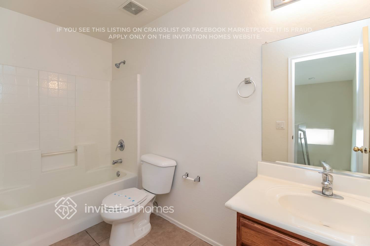 Building Photo - 3417 W Wayland Dr