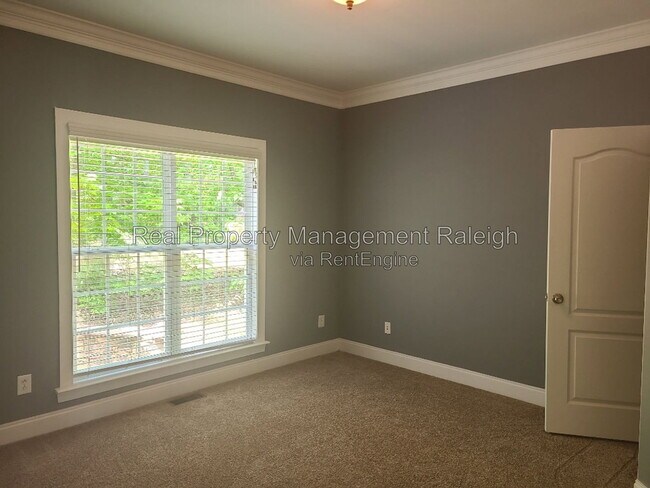 Building Photo - 7801 Kensington Manor Ln