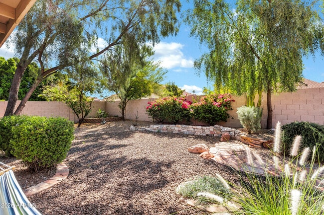 Building Photo - 4315 E Rocky Slope Dr