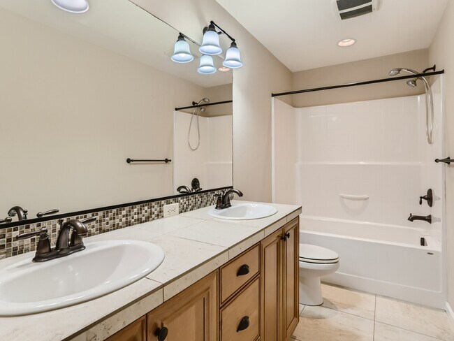 Building Photo - 6102 NW 170th Ave