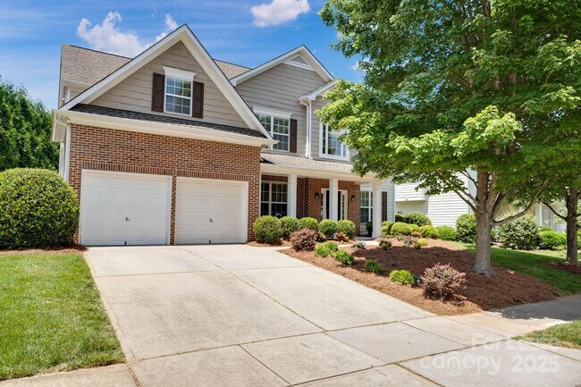 Building Photo - 105 Runningdeer Dr