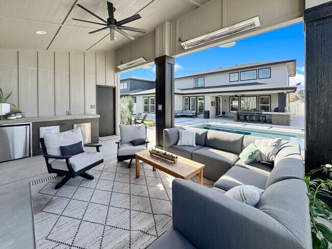 Building Photo - Luxury 5-Bed, 4.5-Bath in Dry Creek Ranch, Minutes to Boise & Eagle