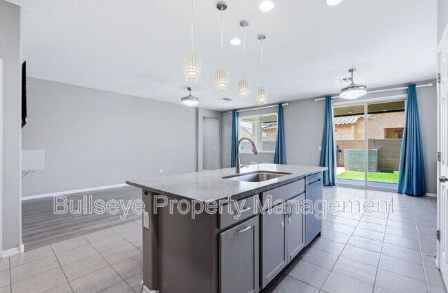 Building Photo - 304 N 78th Pl