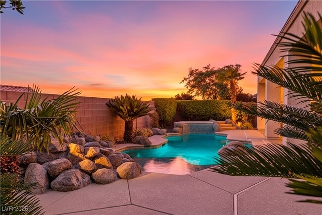 Building Photo - 2685 La Boutique St