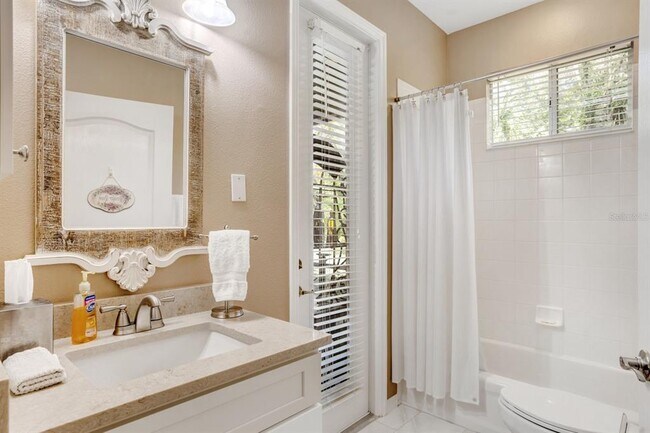 Building Photo - 8982 Founders Cir