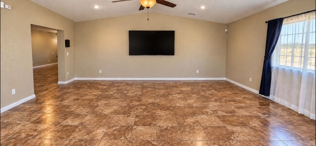 Building Photo - 74242 Pinon Dr