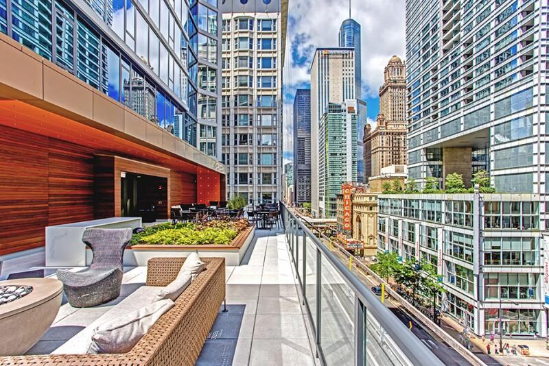 Building Photo - 125 N Dearborn St