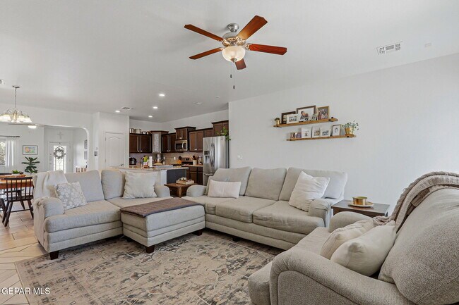 Building Photo - 7564 Wolf Creek Dr