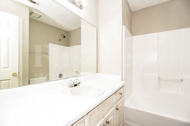 Building Photo - 3560 Sweetgum Ln