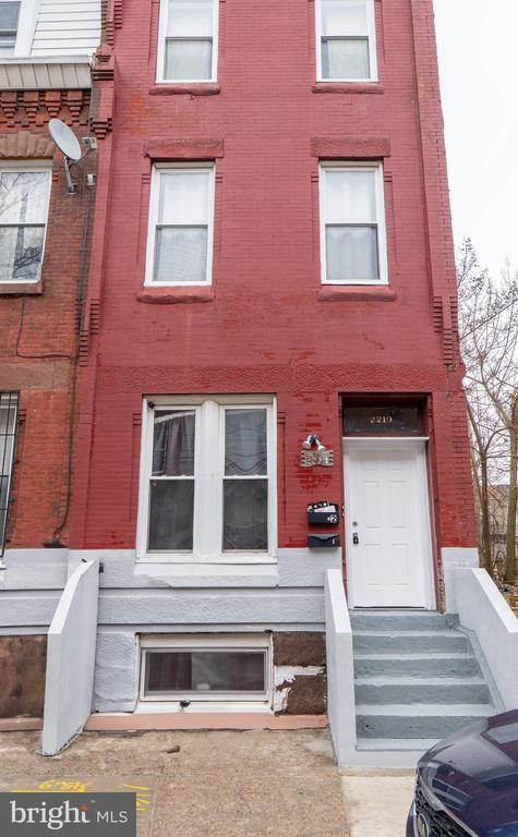 Building Photo - 2219 N 16th St