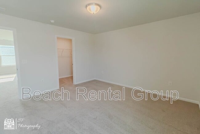 Building Photo - 1863 Villena Dr