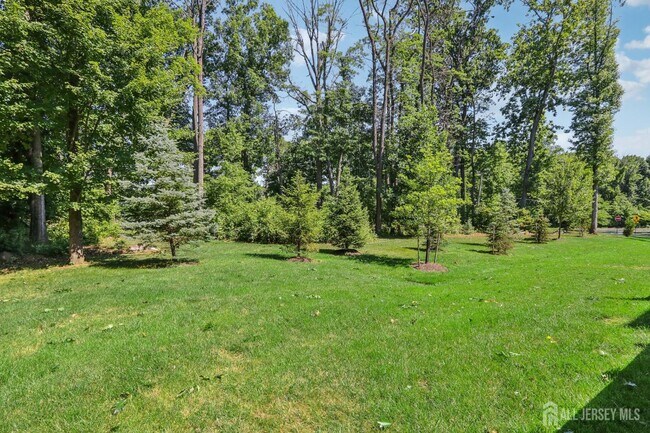 Building Photo - 206 Shields Ct