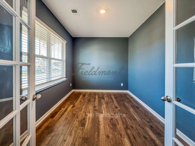 Building Photo - 322 Gammon Ln