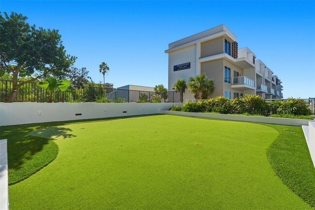 Building Photo - 920 N Osceola Ave