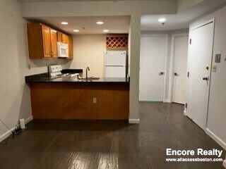 Building Photo - 20 Queensberry St