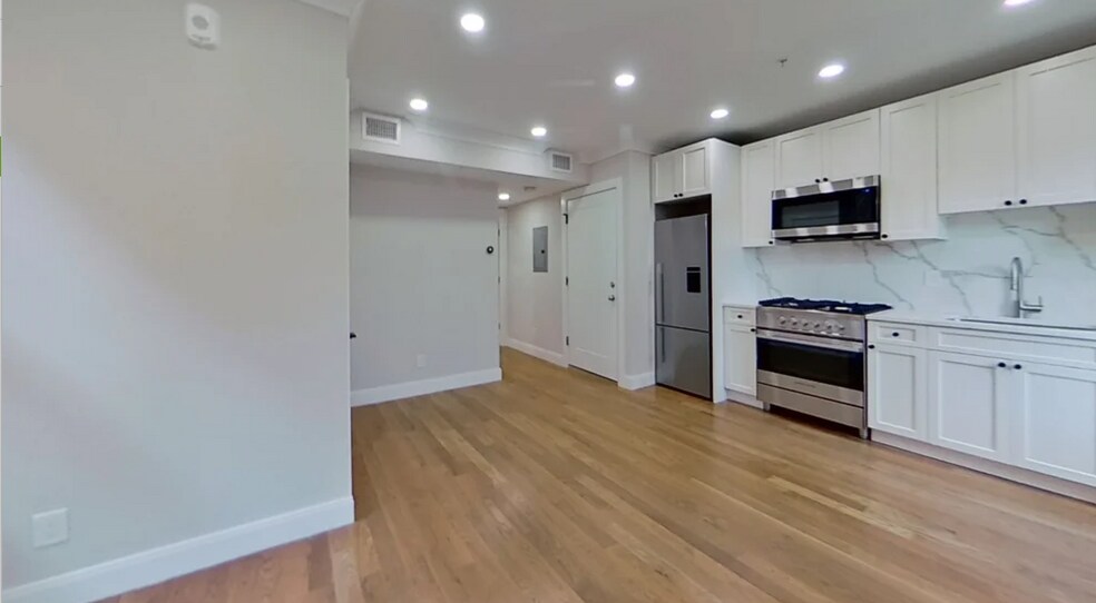 Building Photo - 14 Lopez Ave