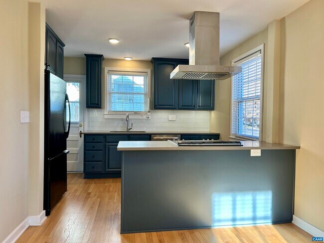 Building Photo - 814 Altavista Ave