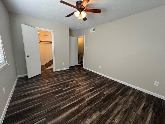 Building Photo - 10134 Emnora Ln