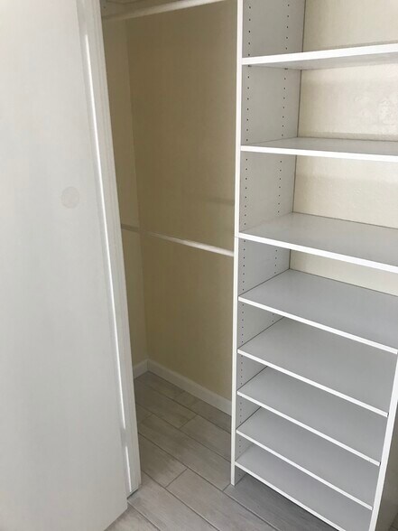 Building Photo - 7881 Hyssop Dr