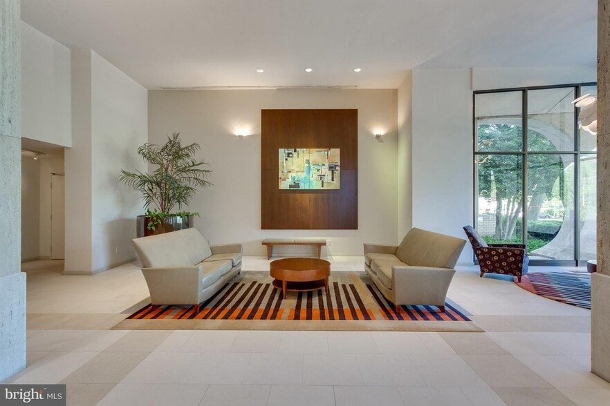 Lobby - 301 N Beauregard St