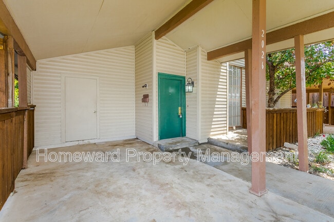 Building Photo - 2026 Via Ballena