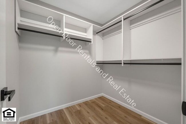 Building Photo - 6036 Blue Ladder Cv