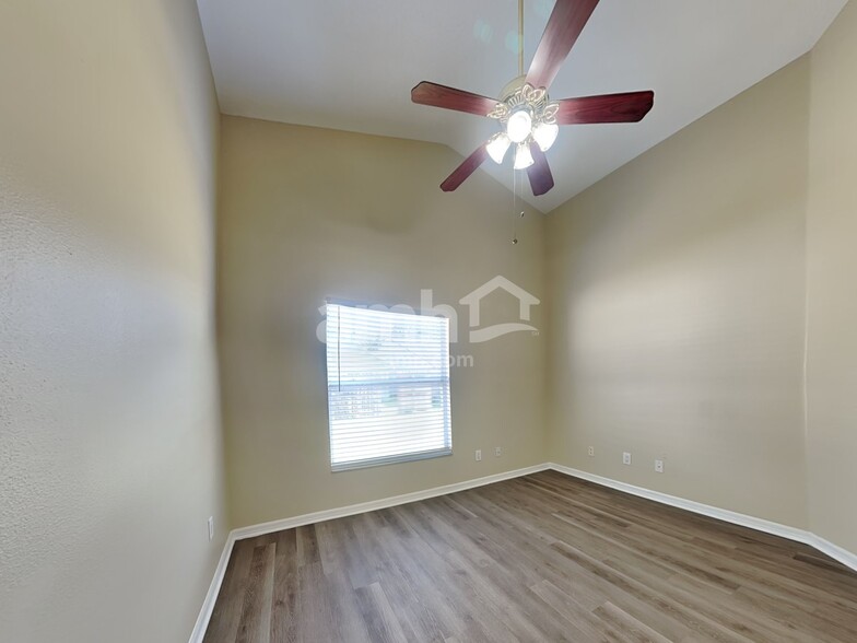 Building Photo - 32124 Cypress Valley Dr