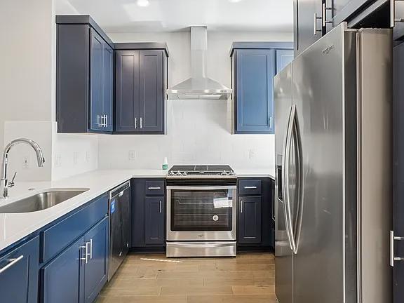 Building Photo - MOVE IN READY