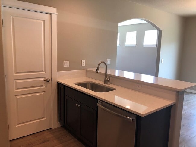 Building Photo - Beautiful newer 4 bedroom house in Coburg!