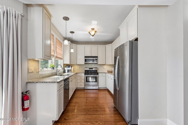 Building Photo - 45 E Pampano Dr