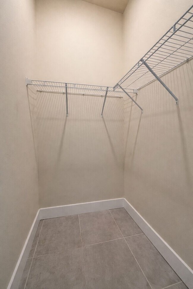 Building Photo - 3221-3409 SW 8th Pl