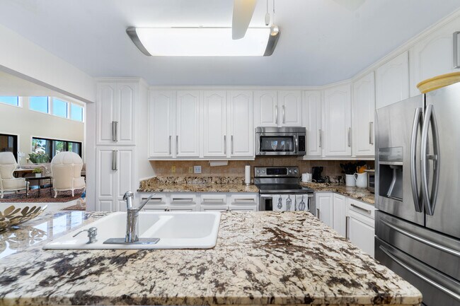 Building Photo - 3000 Conifer Dr